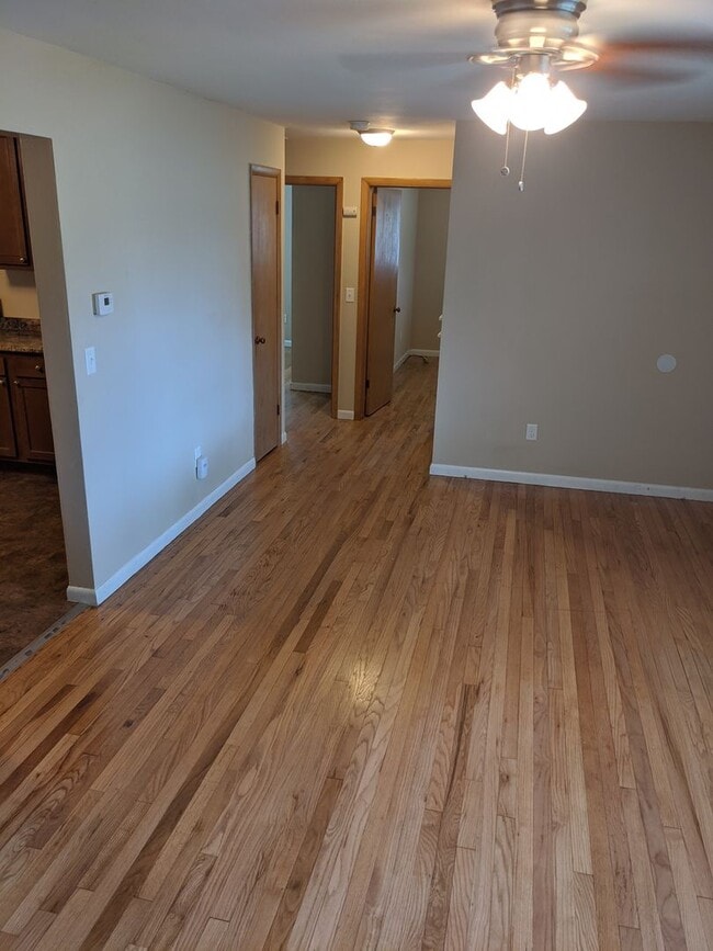 Photo - 1807 Lynwood Dr Unit 1