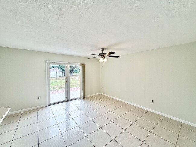 Photo - ** BONITA SPRINGS ** 2 BED / 1 BATH ** WEST OF 41 ** PET OK ** ANNUAL RENTAL **