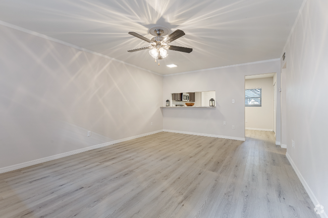 Building Photo - 121 Danube Ave Unit 102 Rental