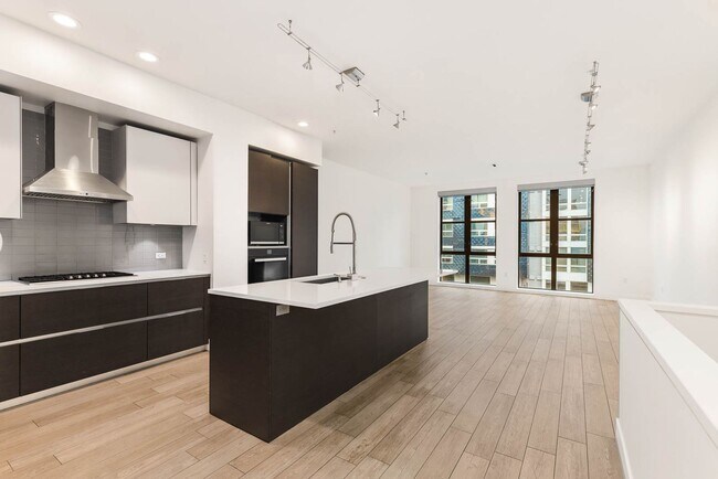 Photo - 615 E Pike St Unit 302