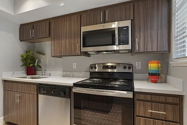 Clayton Creek Apartments