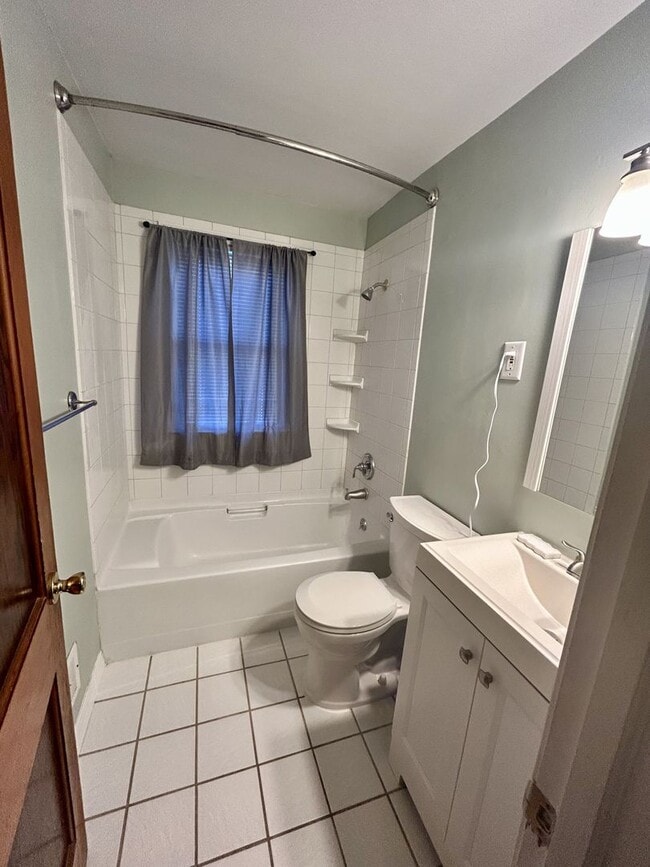 Photo - 1932 S 62nd St