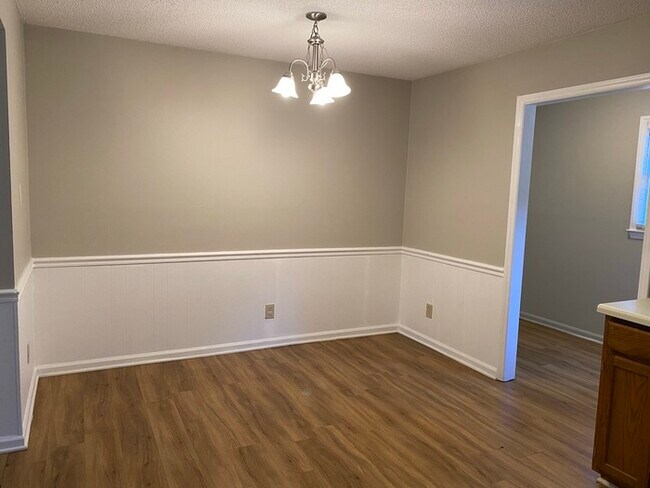 Photo - 4036-103 Greenleaf