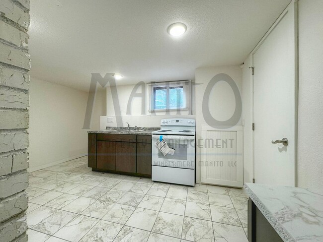Photo - 1203 E Mission Ave Unit 1203 E Mission Avenue,  C