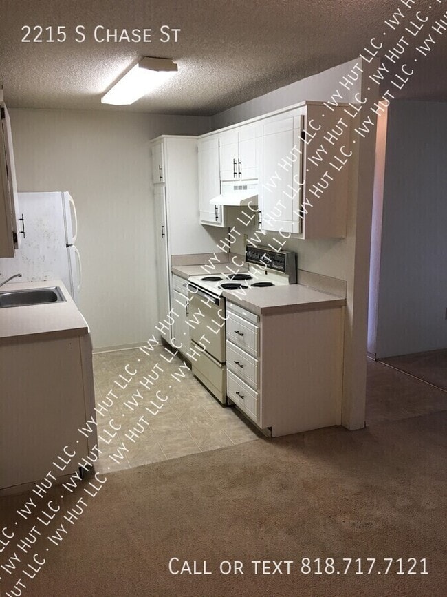 Photo - 2215 S Chase St