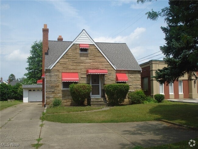Building Photo - 5757 Mayfield Rd Rental