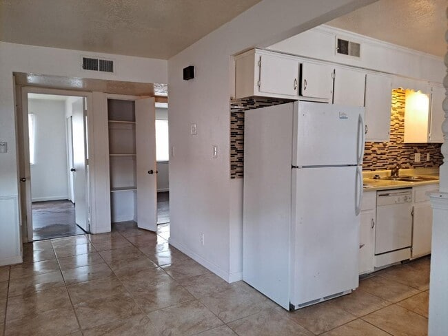 Photo - 95 Eventide Rd SE