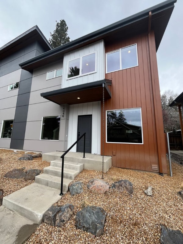 Photo - 1404 NW Kingston Ave