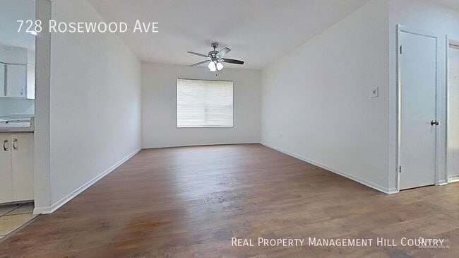 Photo - 728 Rosewood Ave