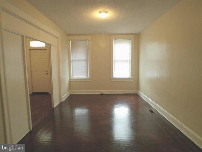 Building Photo - 3509 W Franklin St Rental