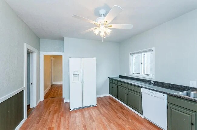 Photo - 50 Bromfield Rd Apartments Unit 1