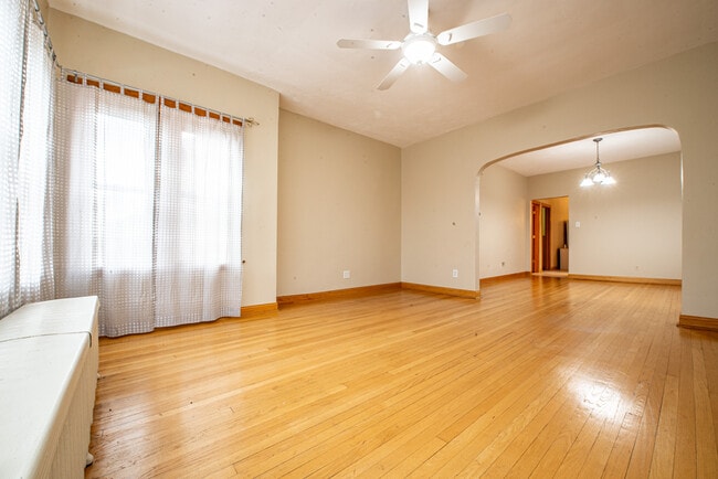 Photo - 5618 W Warwick Ave Unit Apt. 2
