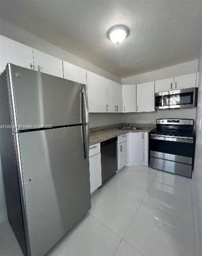 Photo - 7935 Crespi Blvd Unit 3