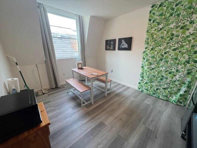 Photo - 1420 Philip St