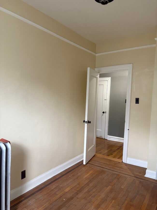 Photo - 54 E Clifford Pl Unit 2
