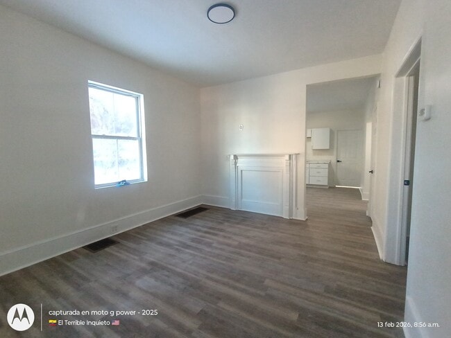 Photo - 809 Lamont St