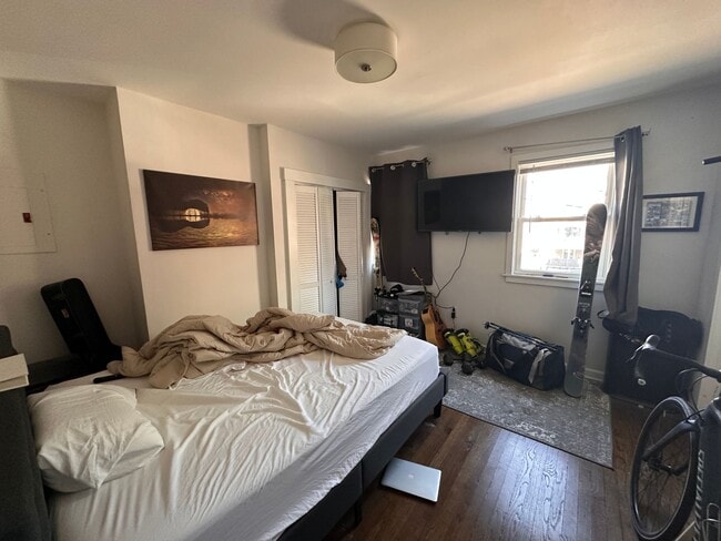 Photo - 115 W 7th St Unit 2