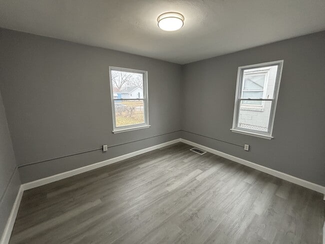 Photo - 1311 Marshall Pl