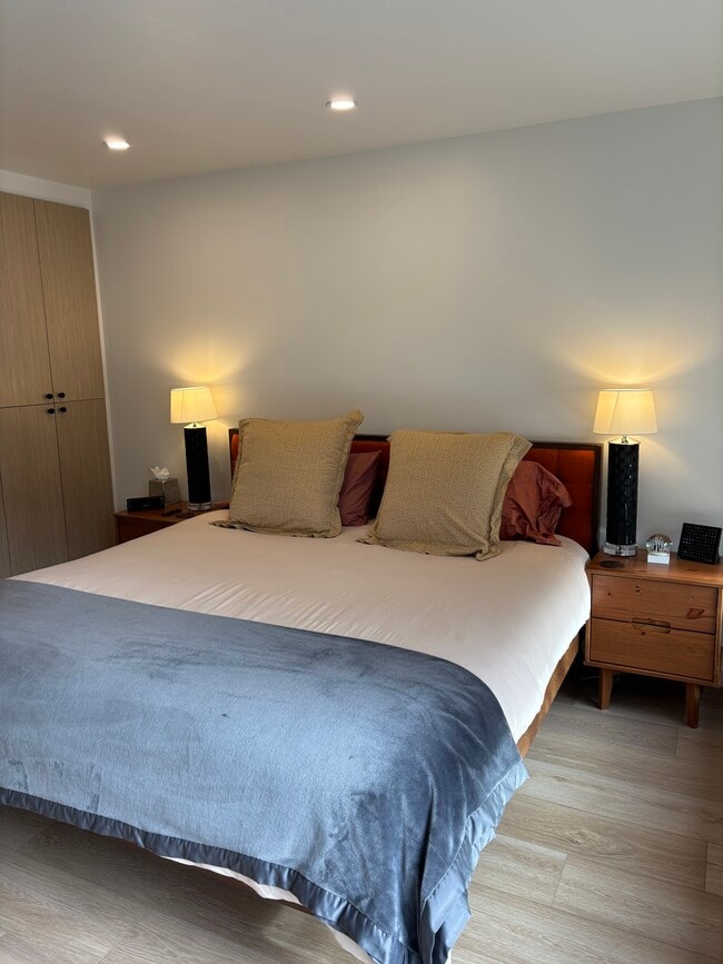 Photo - 725 E Main St Unidad 107