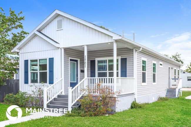 Photo - 1701 16th Ave S