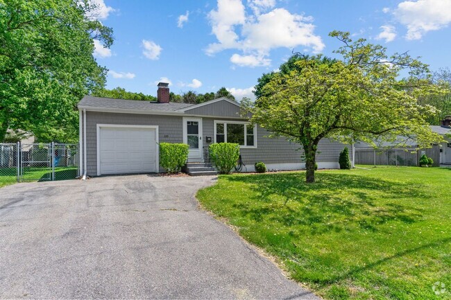Building Photo - 110 New Britain Dr Rental