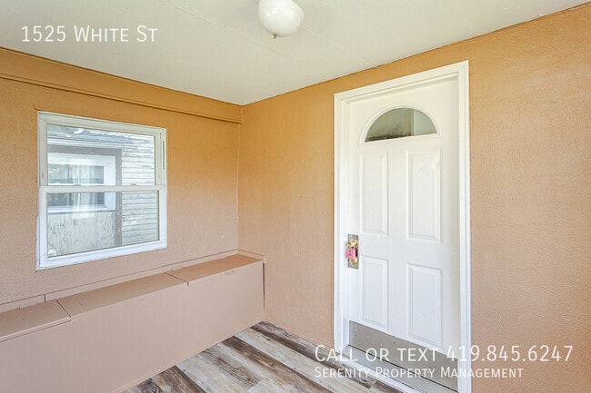 Photo - 1525 White St.