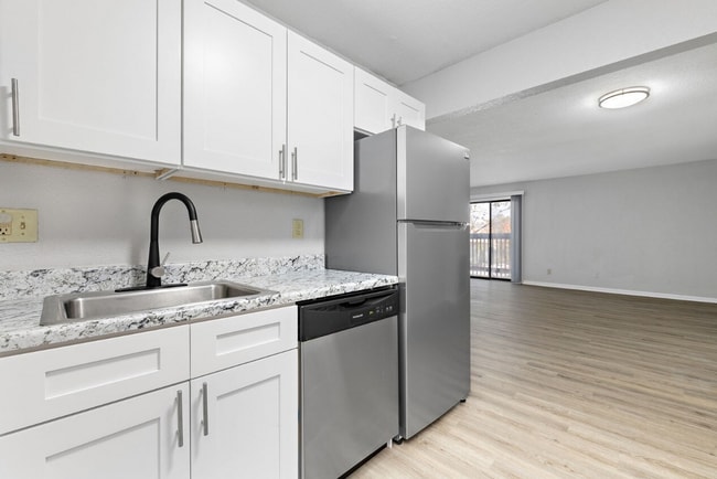 Building Photo - 5400-5600 E 84th Ter -Jade Unit Jade Rental