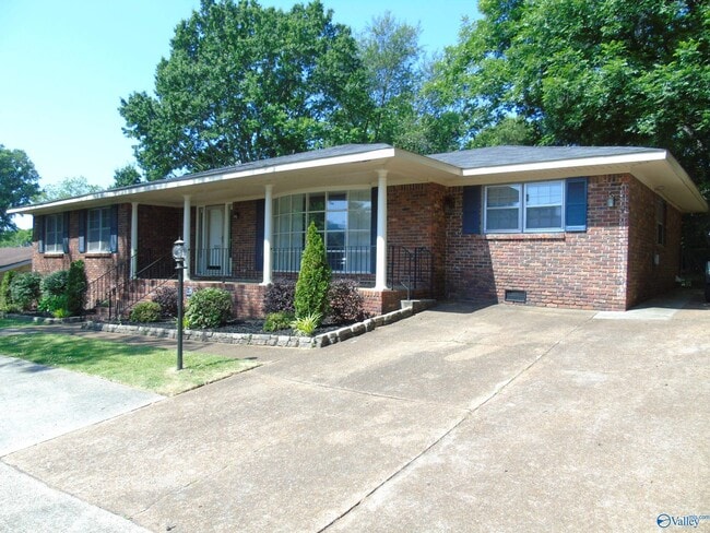 Photo - 2213 Maysville Rd NE