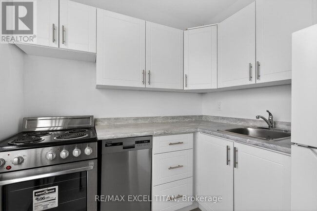 Photo - 2515 Eglinton Ave W Unité 302