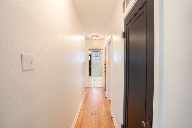 Photo - 5018 Miami St Unit 1