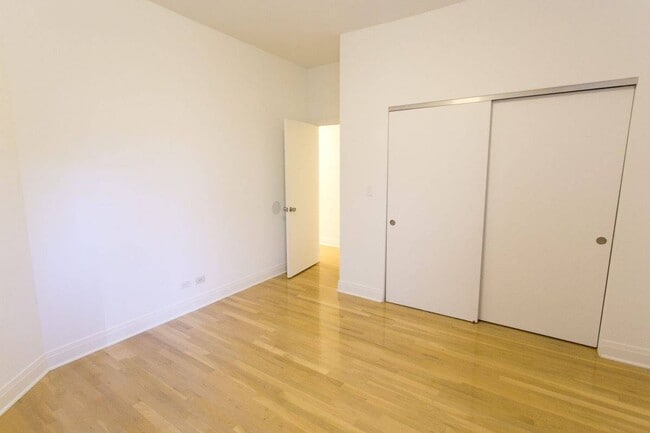 Photo - 5512 S. Hyde Park Boulevard