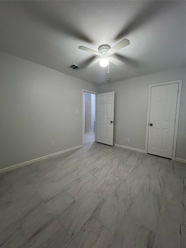 Photo - 4529 Galesburg St