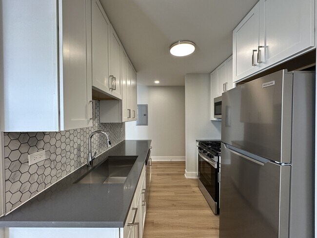 Photo - 535 W Aldine Ave Unit 214