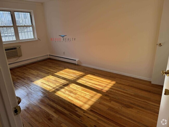 Building Photo - 36-17 29th St Rental