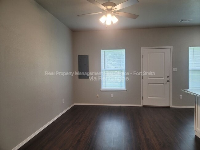 Photo - 2124 Ingalls Ln
