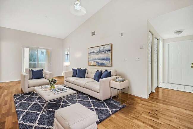 Building Photo - Your Dream Davie Home Awaits – 2 Bed/2 Bath! Unit 207