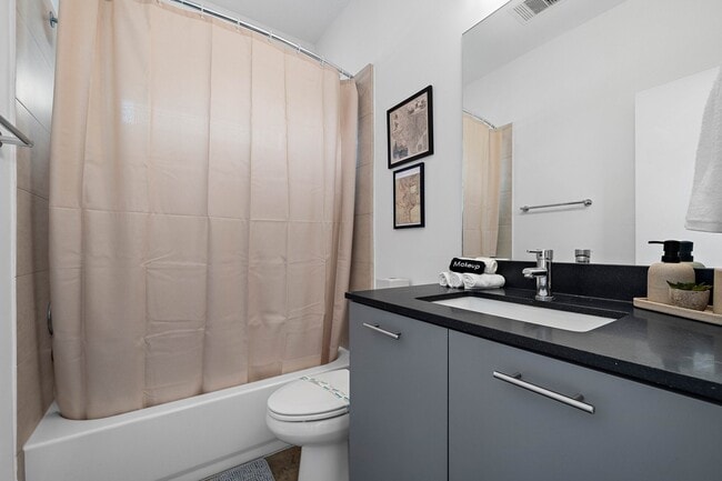 Photo - 3002 Hawkins St