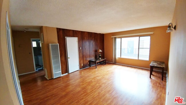 Photo - 4106 Rosewood Ave Unidad 11