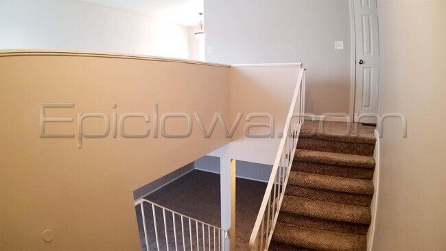 Photo - 6708 Idlebrook Ln NE