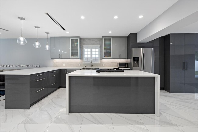 Photo - 1239 Washington St