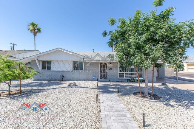 Building Photo - 7550 E Edgemont Ave