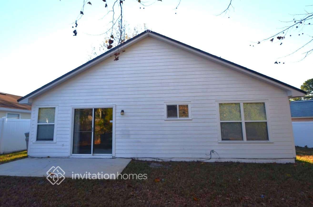 Photo - 6087 Alpenrose Ave