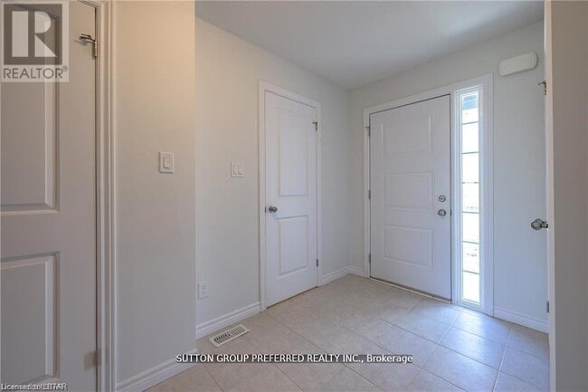 Photo - 343 Kennington Way