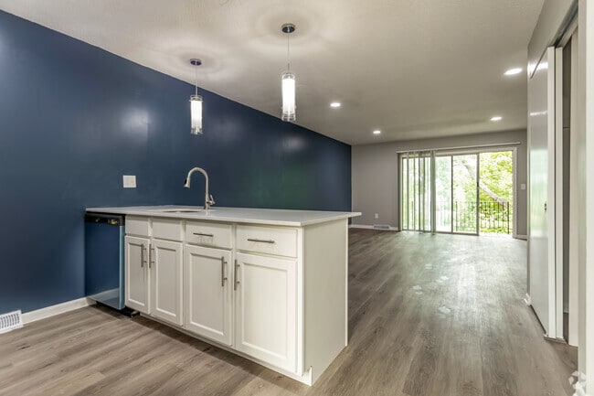2BR , 2BA - 1,200 SF
