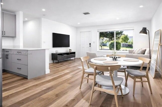 Photo - 6117 NW 27th St