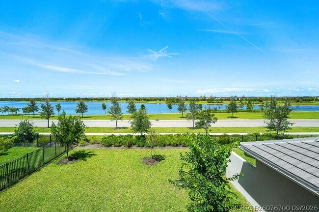 19552 Broad Shore Walk