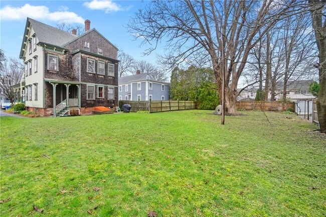 Photo - 686 Hope St Unit 3