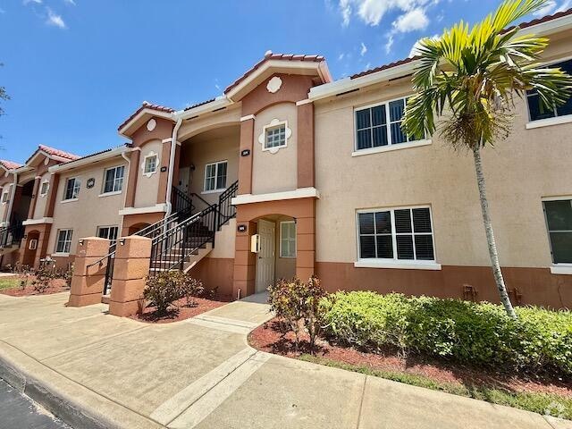 Building Photo - 3496 Briar Bay Blvd Unit 105 Rental