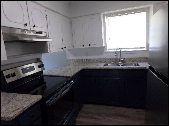 Photo - 4932 Longview Dr