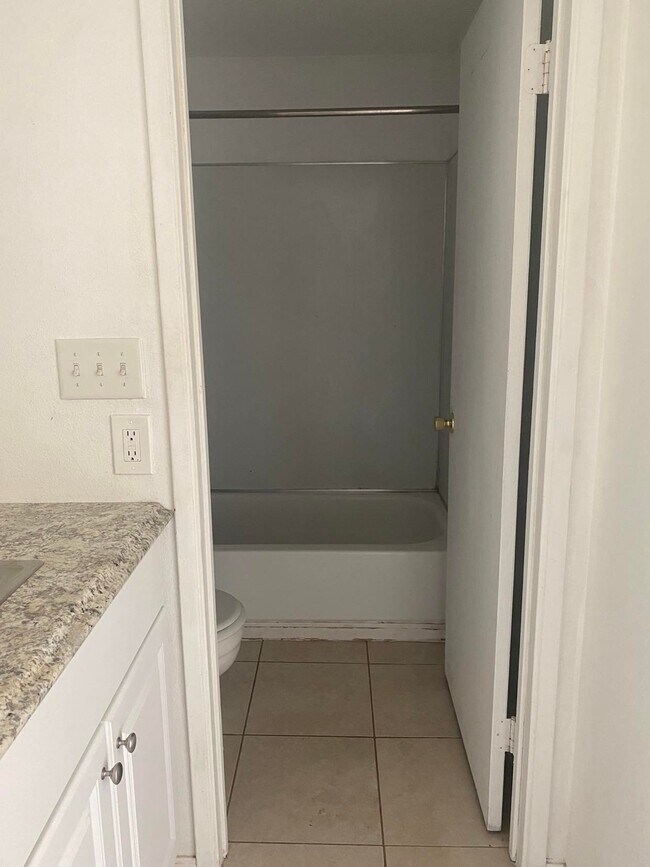 Photo - Preston Apartments Unit E